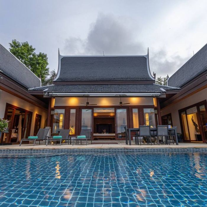 Villa Elan луксозна с инфинити басейн и гледка към морето